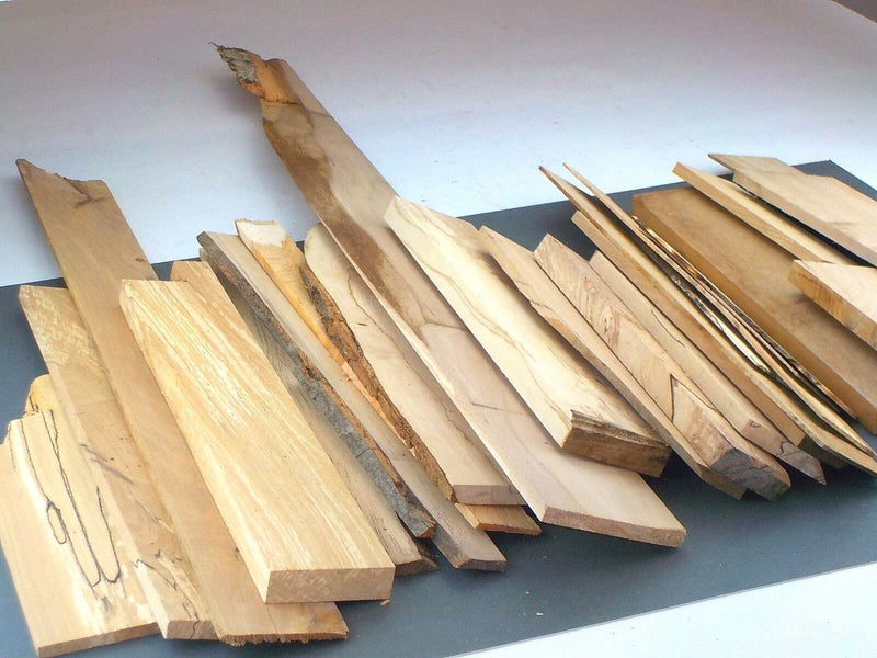 Sawn hardwood board offcuts. Mixed sizes & species. 5kgUPOC